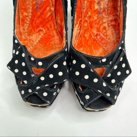 IRREGULAR Choice Black White Velvet Retro Pin-up Polka Dot Peeptoe Platform Heel - Picture 2 of 15
